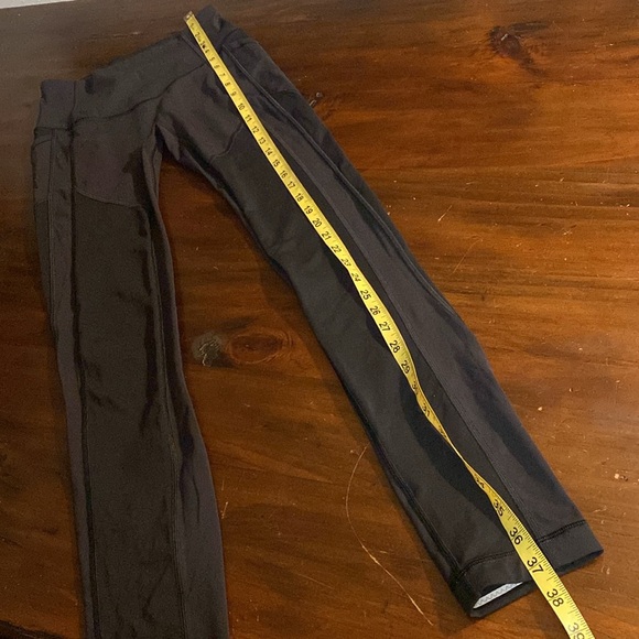 LULULEMON BLACK HIGH WAISTED REFLECTIVE YOGA PANTS🍋 - Picture 8 of 16